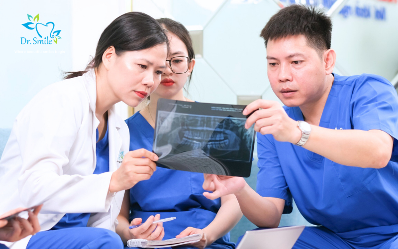 Evaluate the severity and complexity of the canals